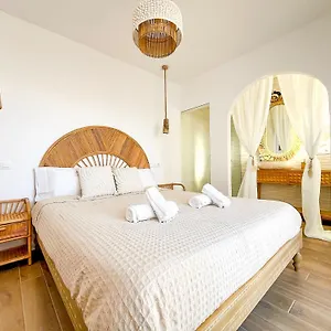 Guest house Chakra House Fuerteventura - Affordable In A Cozy, Corralejo